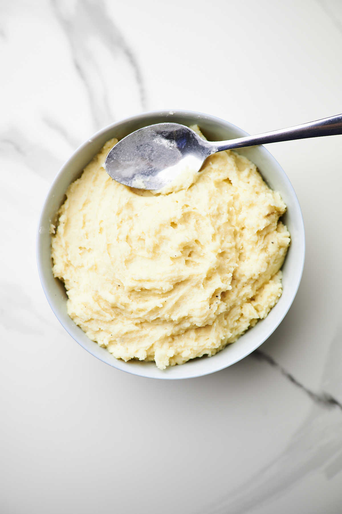 mix flour and egg into mashed potatoes